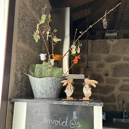 Casa Escuela Trasmiras, Casa Dos Mestres 度假居 *