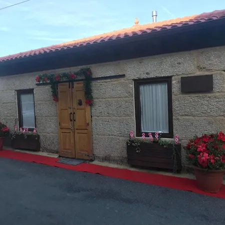 Casa Escuela Trasmiras, Casa Dos Mestres Hébergement de vacances *