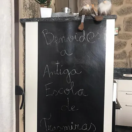 Casa Escuela Trasmiras, Casa Dos Mestres 度假居