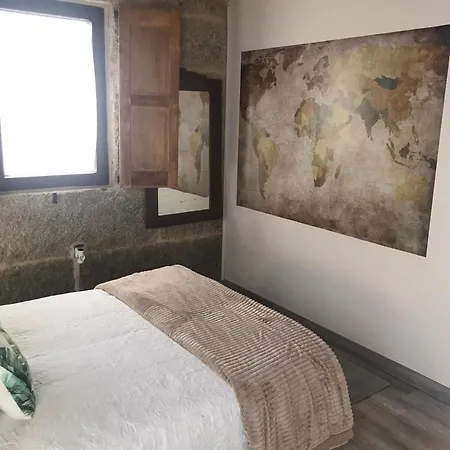 Casa Escuela Trasmiras, Casa Dos Mestres *