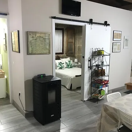 Casa Escuela Trasmiras, Casa Dos Mestres Trasmiras