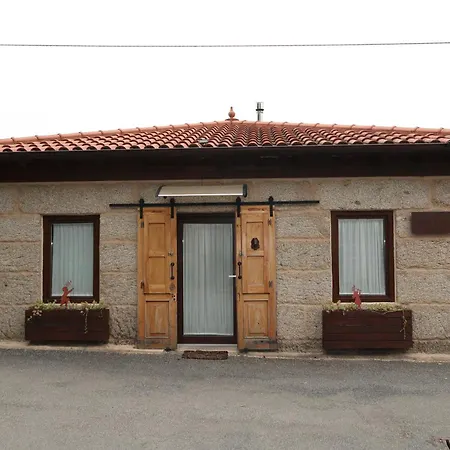 Hébergement de vacances Casa Escuela Trasmiras, Casa Dos Mestres