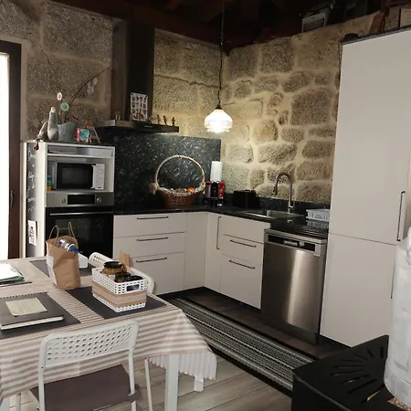 Casa Escuela Trasmiras, Casa Dos Mestres 度假居