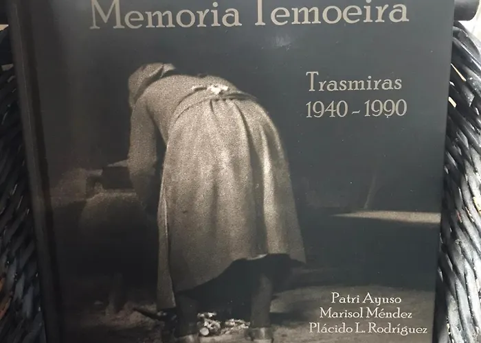 Casa Escuela Trasmiras, Casa Dos Mestres Hébergement de vacances Trasmiras
