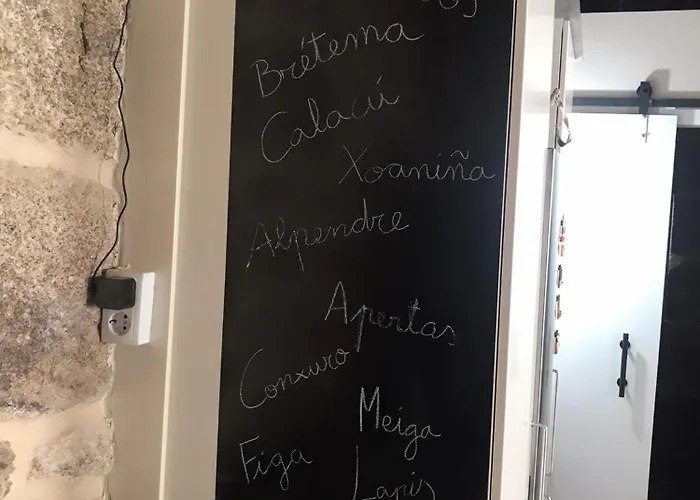 Casa Escuela Trasmiras, Casa Dos Mestres Trasmiras