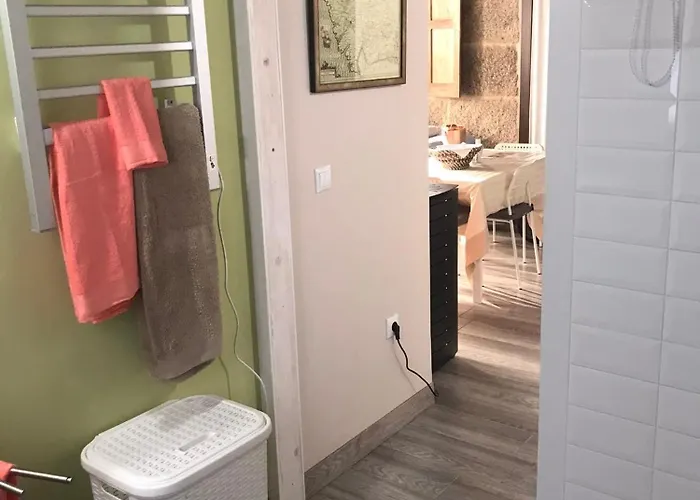 Casa Escuela Trasmiras, Casa Dos Mestres * Trasmiras