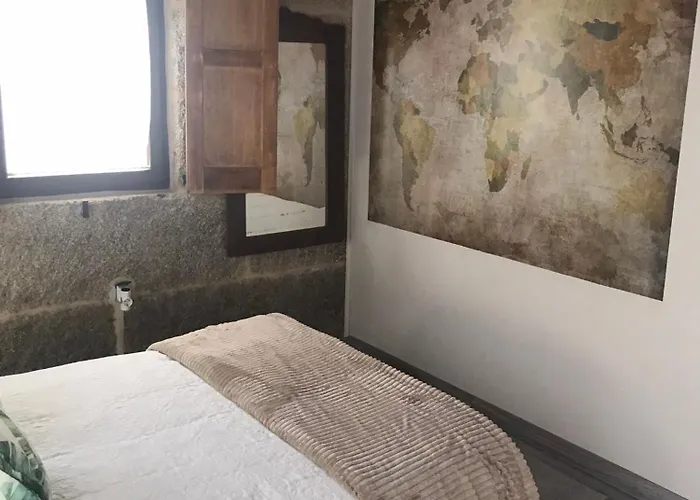 Casa Escuela Trasmiras, Casa Dos Mestres *