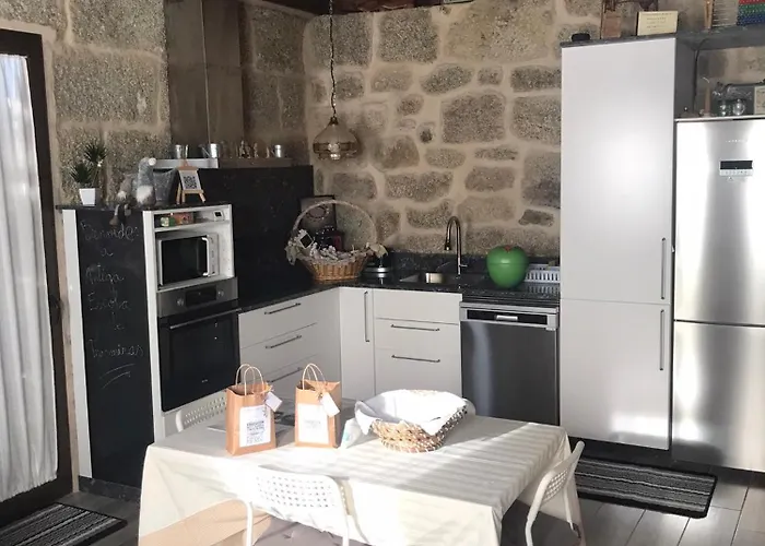 Casa Escuela Trasmiras, Casa Dos Mestres Hébergement de vacances Trasmiras