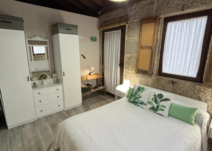 Casa Escuela Trasmiras, Casa Dos Mestres