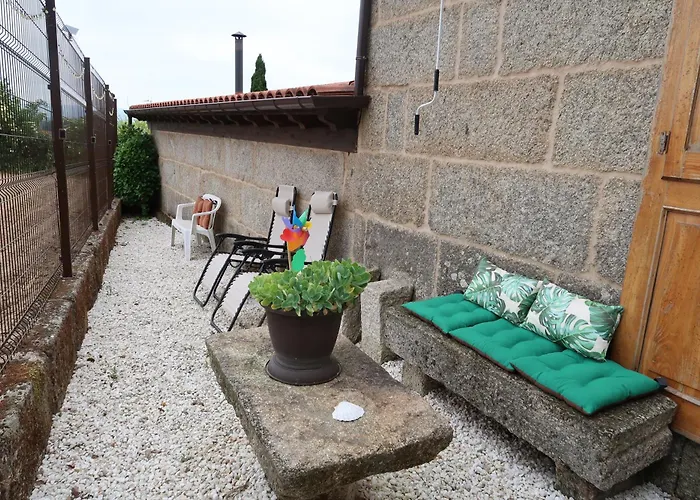 Casa Escuela Trasmiras, Casa Dos Mestres
